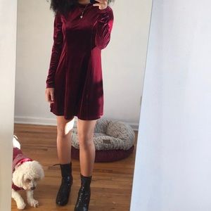 FOREVER 21 | RED VELVET LONG SLEEVE DRESS